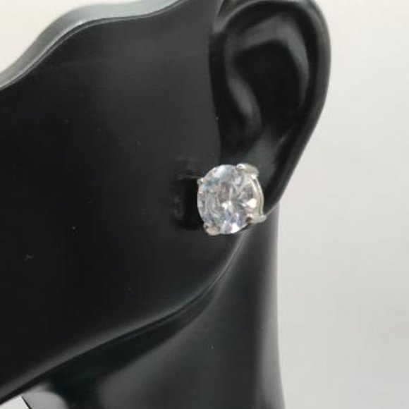 Vintage Garne Jewelry Rhinestone Necklace paired with Stud Earrings - Picture 3 of 10